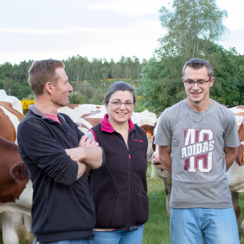 famille-vigier-eleveur-vache-lozere